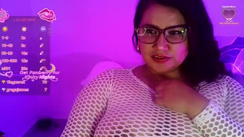 Vesper Vixen online show from January 7, 5:15 pm