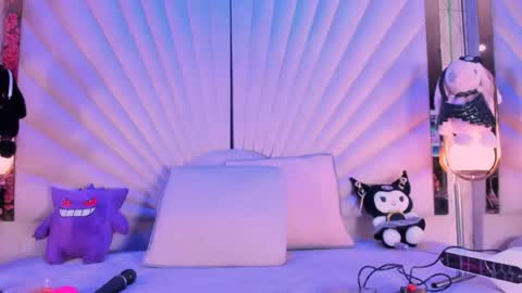 Vesper Velvet  online show from April 15, 5:14 am