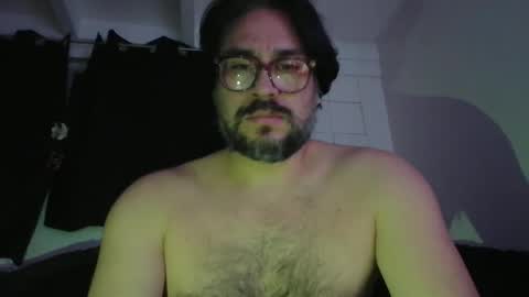 Snapshot of vesturelove chatting on October 25, 6:10 am vesturelove online show from October 25, 6:10 am