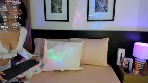 Anaya online show from November 9, 11:30 am