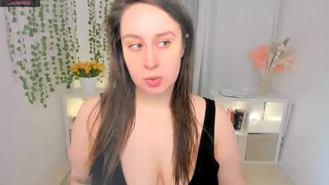 Camilla online show from May 29, 8:12 am