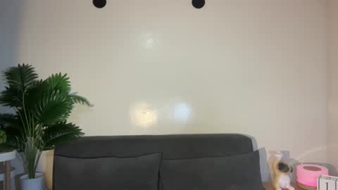 via_olala online show from September 19, 3:56 pm