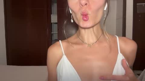 papichulo y mamichula online show from February 18, 11:33 pm