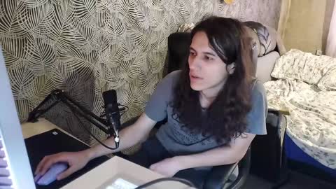 vialeras online show from December 8, 4:35 am