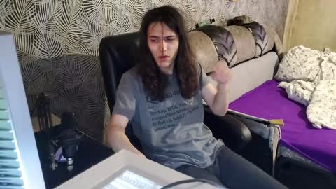 vialeras online show from December 12, 4:15 am