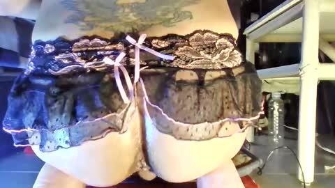 V I B R A N D A online show from March 11, 7:42 pm