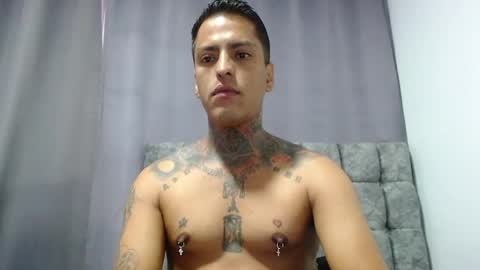 Snapshot of vicctorzc chatting on July 9, 9:19 pm Victor cardenas online show from July 9, 9:19 pm