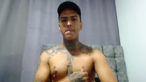 Snapshot of vicctorzc chatting on July 11, 9:27 pm Victor cardenas online show from July 11, 9:27 pm