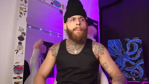 vickingcock7 online show from December 17, 4:40 am