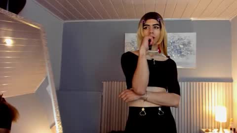  Vicky  online show from January 7, 1:57 pm