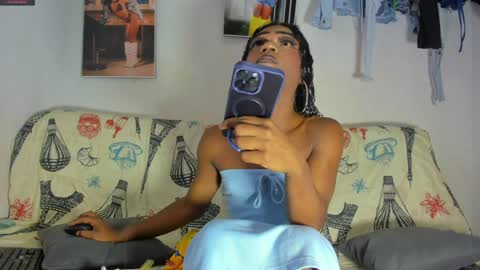 vicky manuela online show from February 8, 10:40 pm