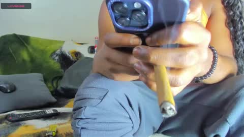 vicky manuela online show from February 17, 12:27 pm