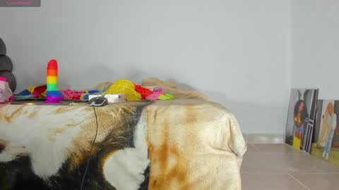 vicky manuela online show from March 20, 2:38 am