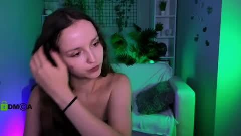 Snapshot of vicky_kim chatting on July 2, 1:06 pm vicky_kim online show from July 2, 1:06 pm