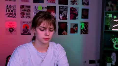 Snapshot of vicky_kim chatting on July 7, 7:18 pm vicky_kim online show from July 7, 7:18 pm