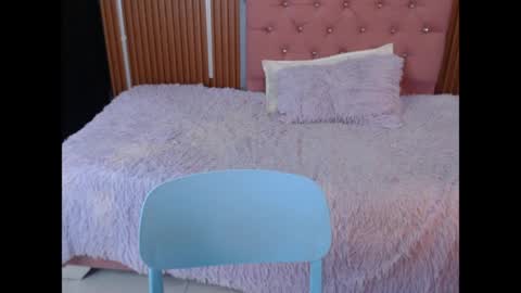 Snapshot of vicky_wel chatting on June 3, 6:57 pm Victoria y Danniela online show from June 3, 6:57 pm