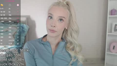 Snapshot of vickyfuckingdoll chatting on April 5, 3:58 am vickyfuckingdoll online show from April 5, 3:58 am
