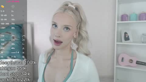 Snapshot of vickyfuckingdoll chatting on July 22, 12:46 am vickyfuckingdoll online show from July 22, 12:46 am