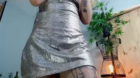 Victoria   online show from January 16, 9:08 pm