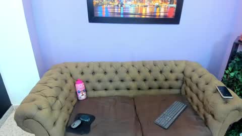 Vicky online show from October 4, 8:29 pm