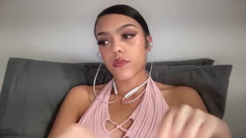 Goddess Victory  online show from January 8, 7:13 am