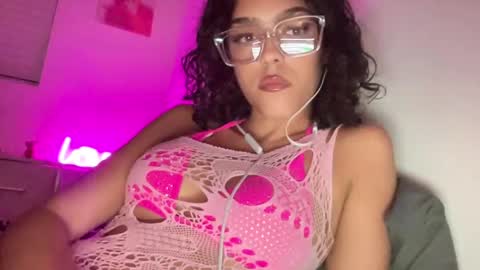 Goddess Victory  online show from February 19, 4:23 am