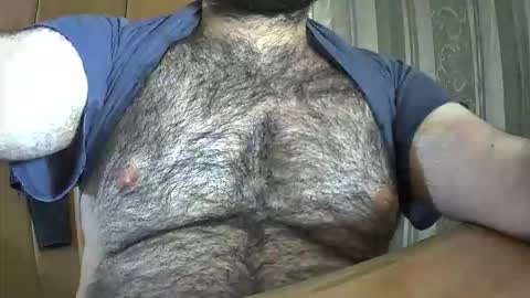 Snapshot of victorhume chatting on October 26, 12:38 am VictorHume online show from October 26, 12:38 am