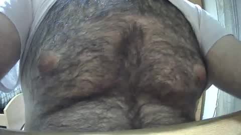 VictorHume online show from November 1, 7:05 pm