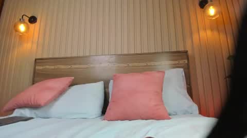 Victoria online show from February 4, 10:13 pm