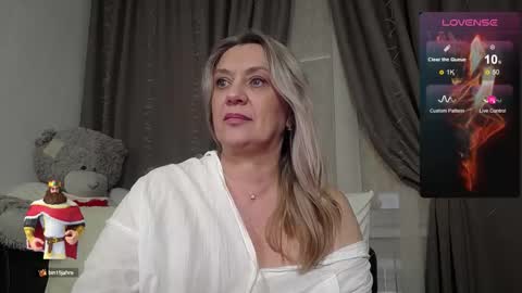 Snapshot of victoria50 chatting on October 11, 5:39 am victoria50 online show from October 11, 5:39 am