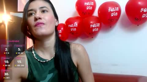 Snapshot of victoria_1126 chatting on February 19, 8:27 pm victoria_1126 online show from February 19, 8:27 pm