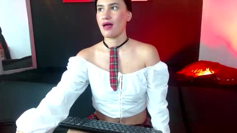 victoria_1126 online show from March 28, 9:58 pm