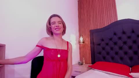 Snapshot of victoria__gil chatting on July 8, 8:35 pm Victoria online show from July 8, 8:35 pm