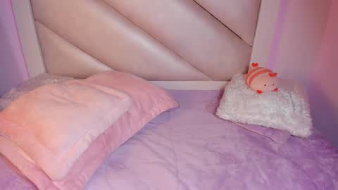 Victoria online show from November 8, 4:29 pm