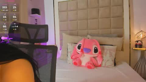 Victoria valentina  online show from November 15, 10:45 am