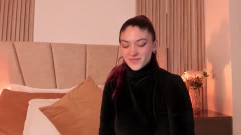Snapshot of victoria_beaumont chatting on September 24, 12:08 pm VIC online show from September 24, 12:08 pm