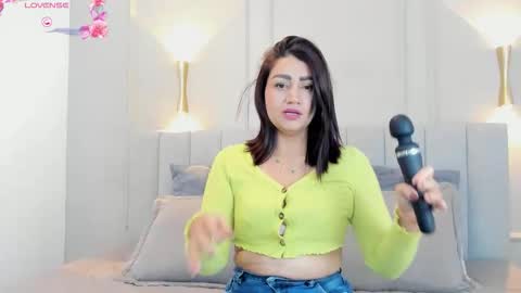 victoria  online show from October 25, 7:08 pm