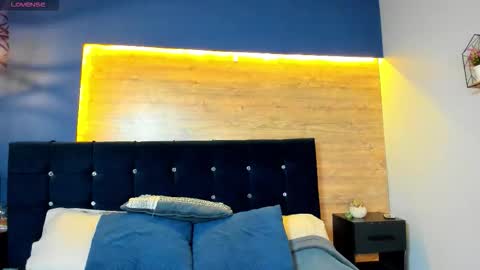 Victoria online show from November 16, 8:25 pm