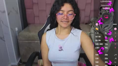 victoria_castillo_b online show from January 11, 3:17 pm