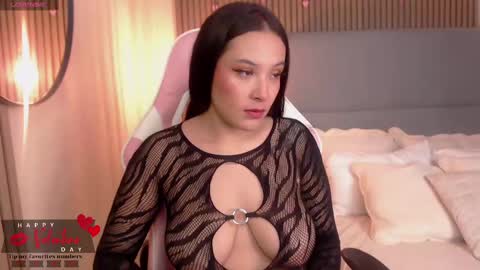 Victoria Collins online show from February 14, 11:53 am