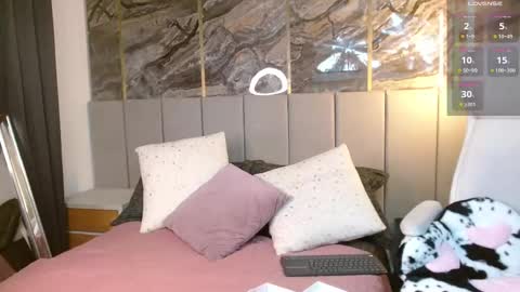 Victoria Collins online show from March 6, 8:05 pm