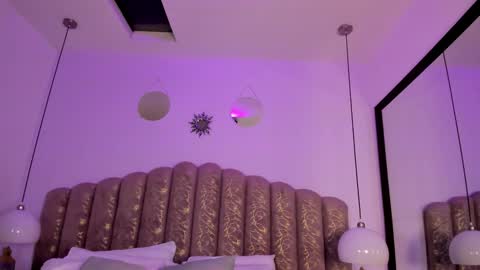 valentina online show from March 2, 12:01 pm