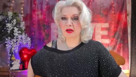 diorvictoria9 online show from February 11, 6:33 pm