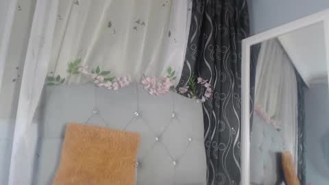 Snapshot of victoria_founta1n chatting on March 27, 6:40 pm victoria_founta1n online show from March 27, 6:40 pm