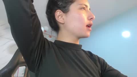 Snapshot of victoria_hernandez_t chatting on June 18, 1:15 pm Victoria online show from June 18, 1:15 pm