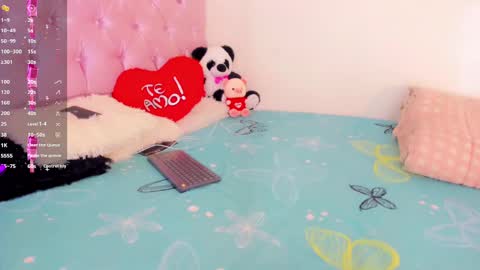 Victoria online show from December 18, 7:08 pm