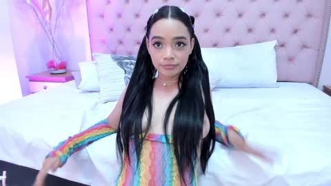 Snapshot of victoria_kitt chatting on January 8, 10:27 pm victoria_kitt online show from January 8, 10:27 pm