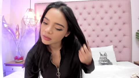 Snapshot of victoria_kitt chatting on January 14, 7:11 pm victoria_kitt online show from January 14, 7:11 pm