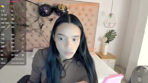 Snapshot of victoria_kitt chatting on October 20, 2:50 pm victoria_kitt online show from October 20, 2:50 pm