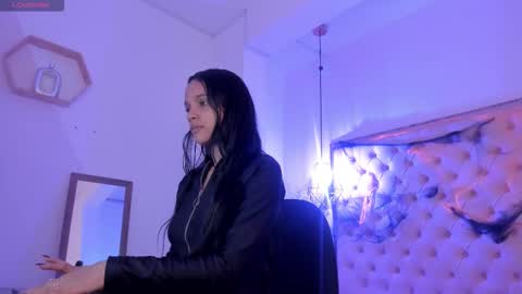 Snapshot of victoria_kitt chatting on November 2, 7:05 pm victoria_kitt online show from November 2, 7:05 pm